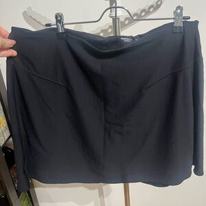 Old Navy Black Ribbed Active Skort